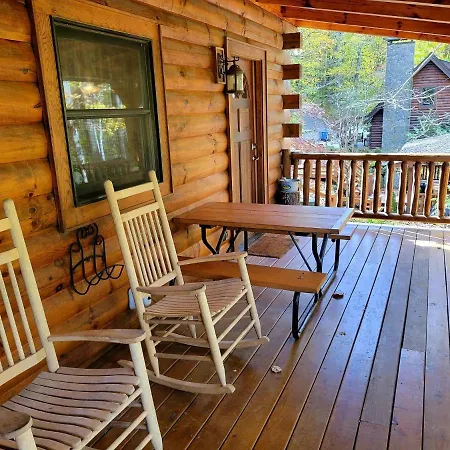 Red Wolf Cabin In Maggie Valley